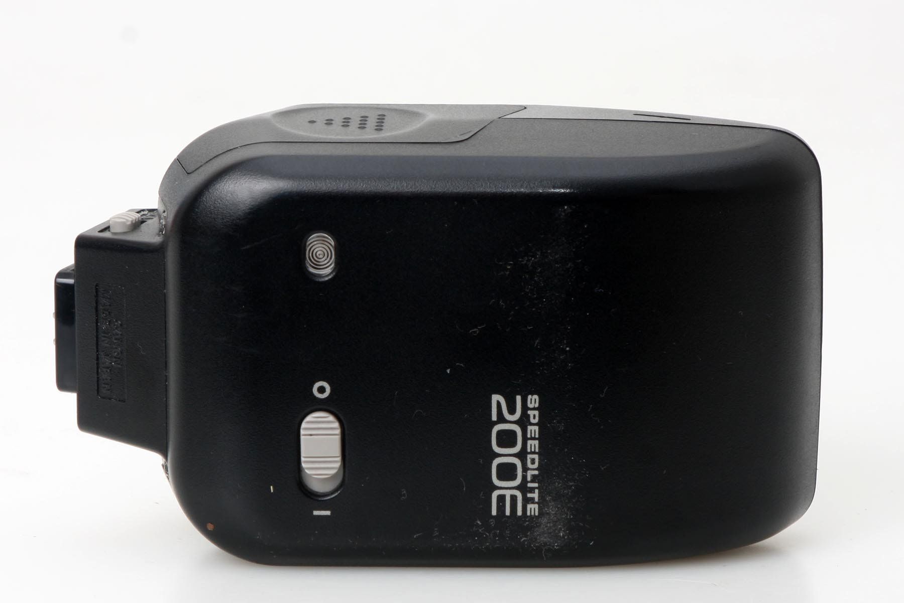 Canon Flash: Canon Speedlite 200E, kompaktes Systemblitzgerät – Usato da Jona venduto da Sandy31 1