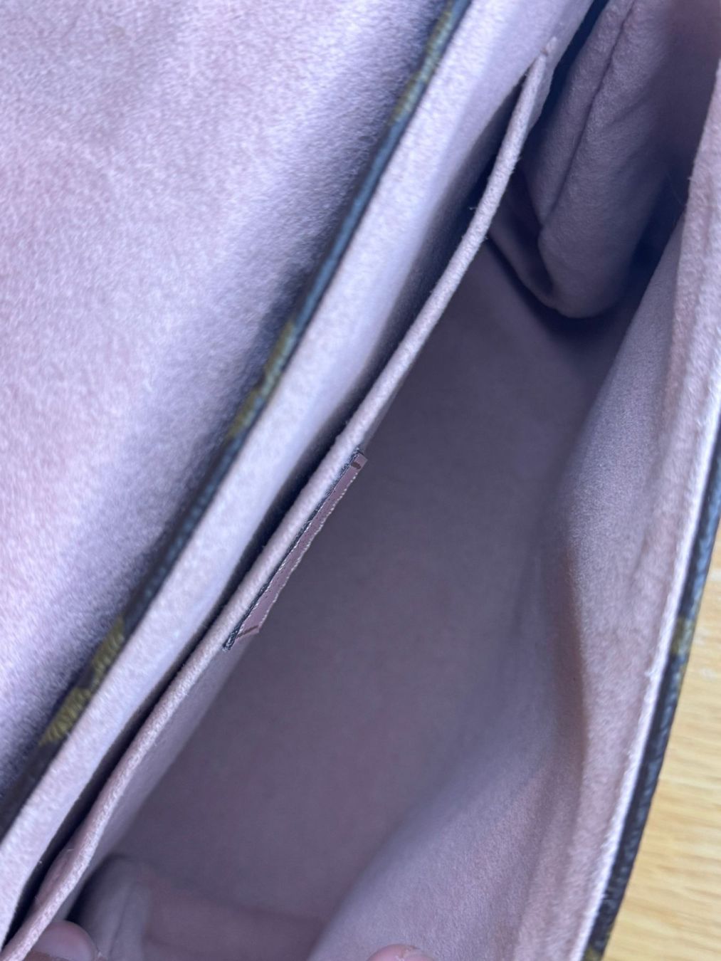Louis Vuitton Borse da donna: Louis Vuitton Locky BB Rose - TOP Zustand – Usato da Oensingen venduto da TheBaggyClub 7