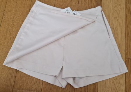 NEU mit Etikett – Eleganter Skort / Jupe-Shorts Gr. M (passt
