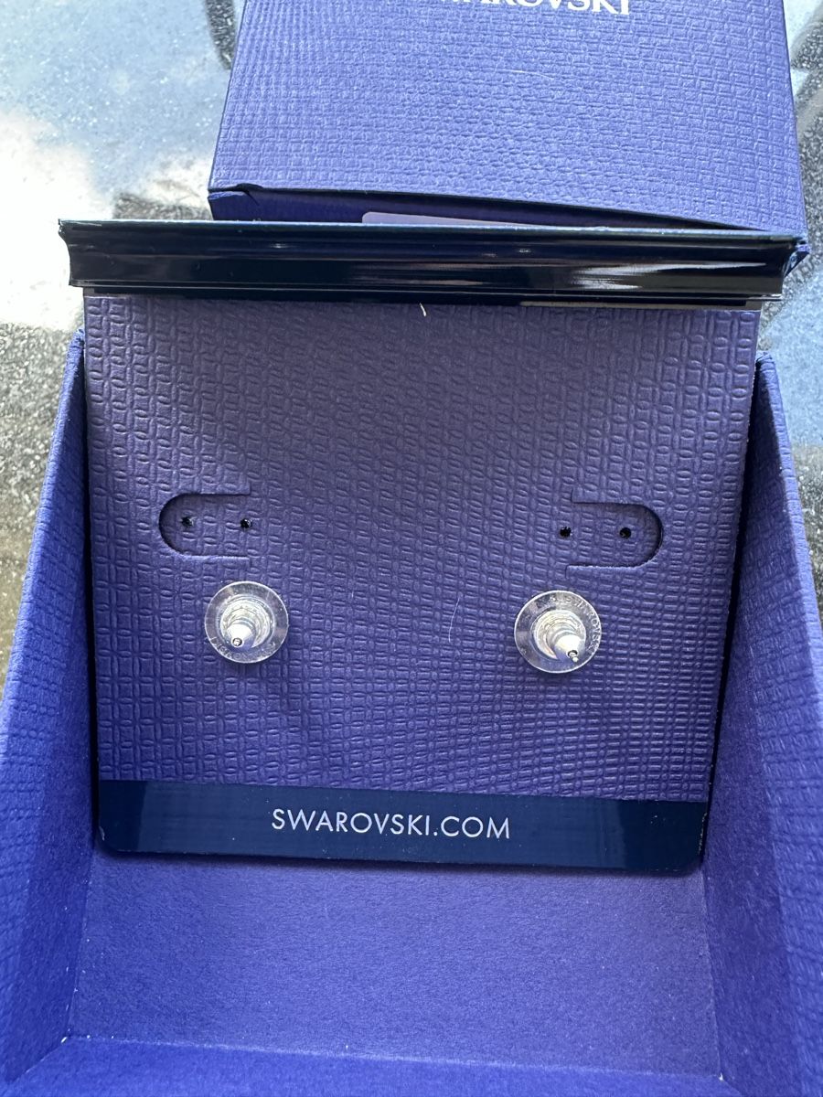 Swarovski Orecchini pendenti & Orecchini a lobo: Swarovski Ohrstecker Pyramide – Nuovo (secondo la descrizione) da Bern venduto da Shininglove 1