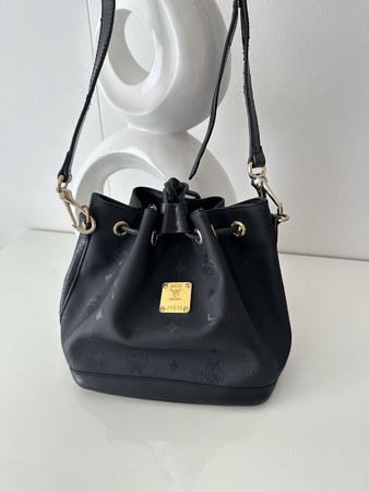 MCM Beuteltasche schwarz monogramm gebraucht