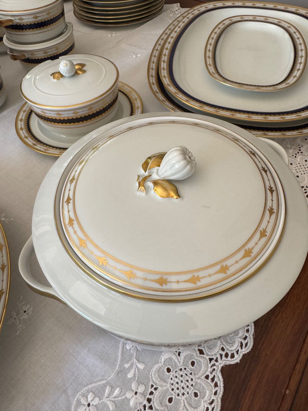 Set di piatti: Tafelservice 12 teilig – Usato da Bern venduto da HayozHayoz 2