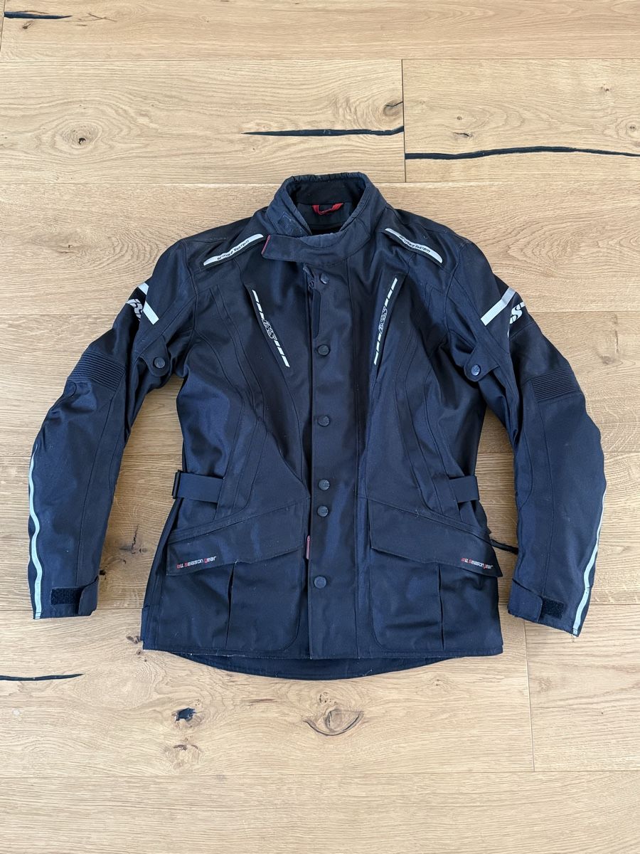 IXS Jacken: IXS Motorrad Jacke Trago, Grösse L – Gebraucht aus Zürich von kingcaschte