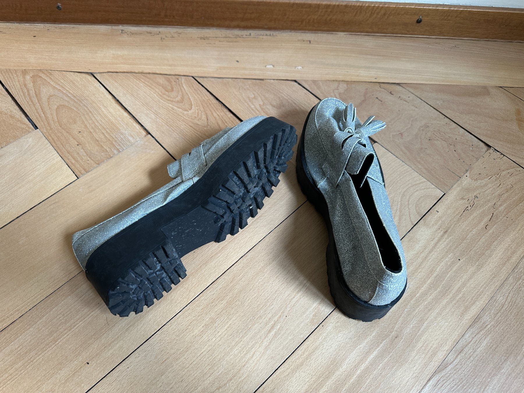 H&M Damenschuhe: Glitzer Loafer silbern 40 – Gebraucht aus Zürich von Diazaio 3