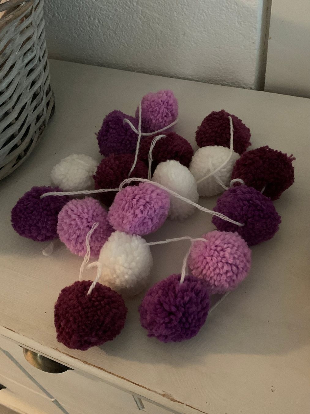 Tutte le decorazioni: herzige Pompon Girlande – Usato da St. Gallen venduto da Miousch