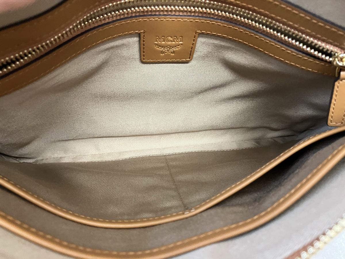 Mcm Borse: MCM Pouch mit Handgelenksband - neu – Nuovo (secondo la descrizione) da Stansstad venduto da kerri8 7