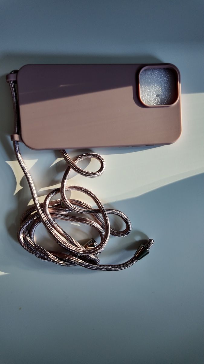 Cover & Protezioni schermo: Coque d’iPhone 13 Pro Max couleur vieux rose avec un cordon – Nuovo e nell'imballaggio originale da Denges venduto da val_j8w7 2
