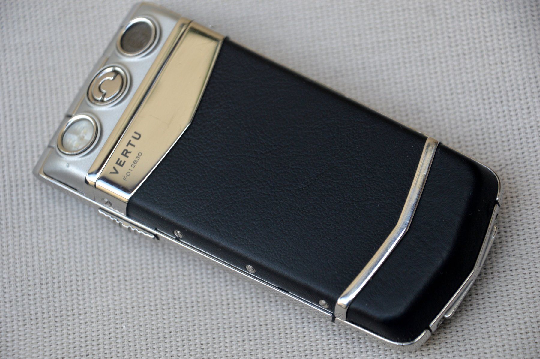 Vertu Telefoni cellulari / Smartphones: Vertu Constellation F – Usato da Collonges venduto da Auganien 2