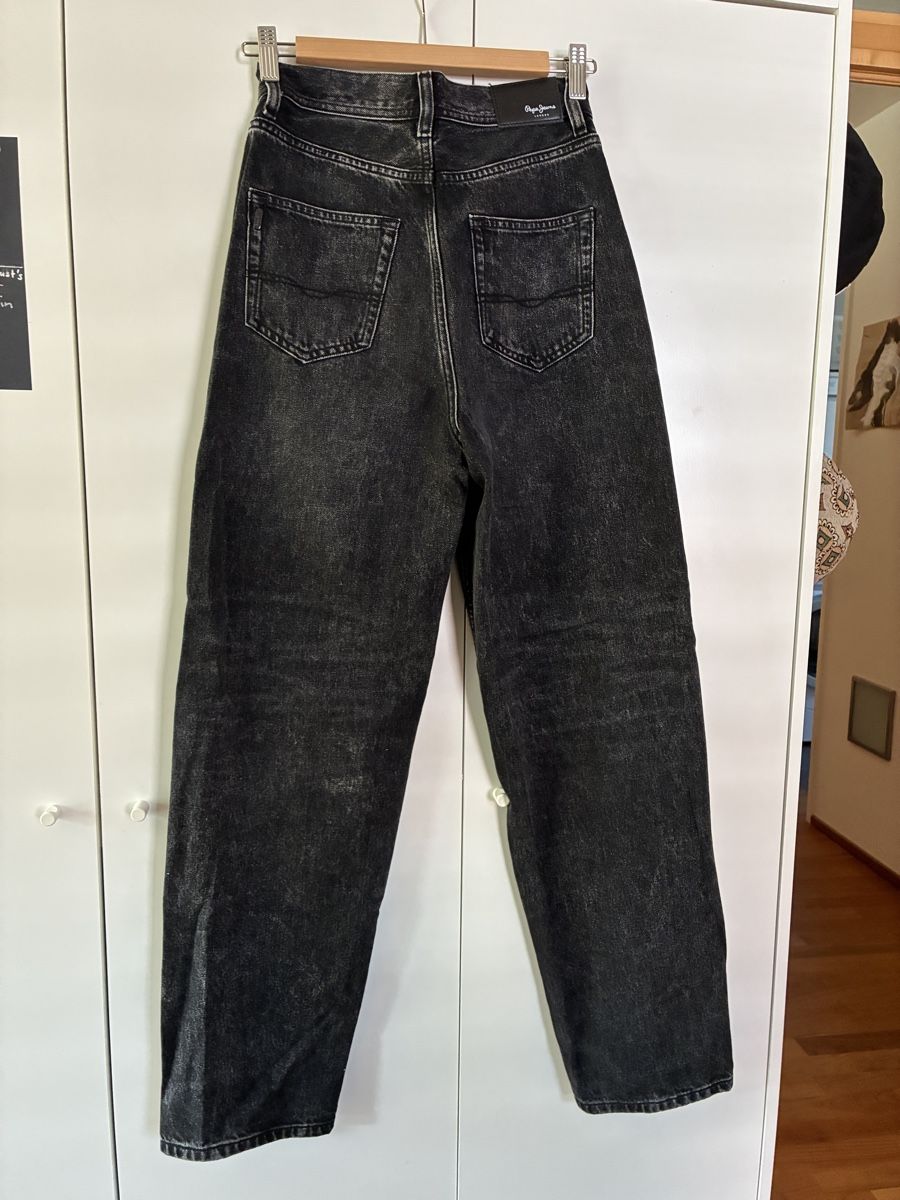 Pepe Jeans Jeans: Pepe Jeans Barrel W11 – Usato da Chur venduto da Alina_Schild 1