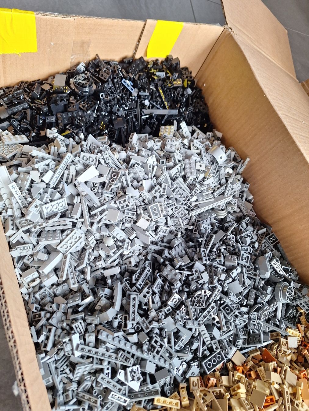 Lego Kit di costruzioni: 11kg de pièces Lego  – Nuovo (secondo la descrizione) da Luc (Ayent) venduto da biiinchoou 2