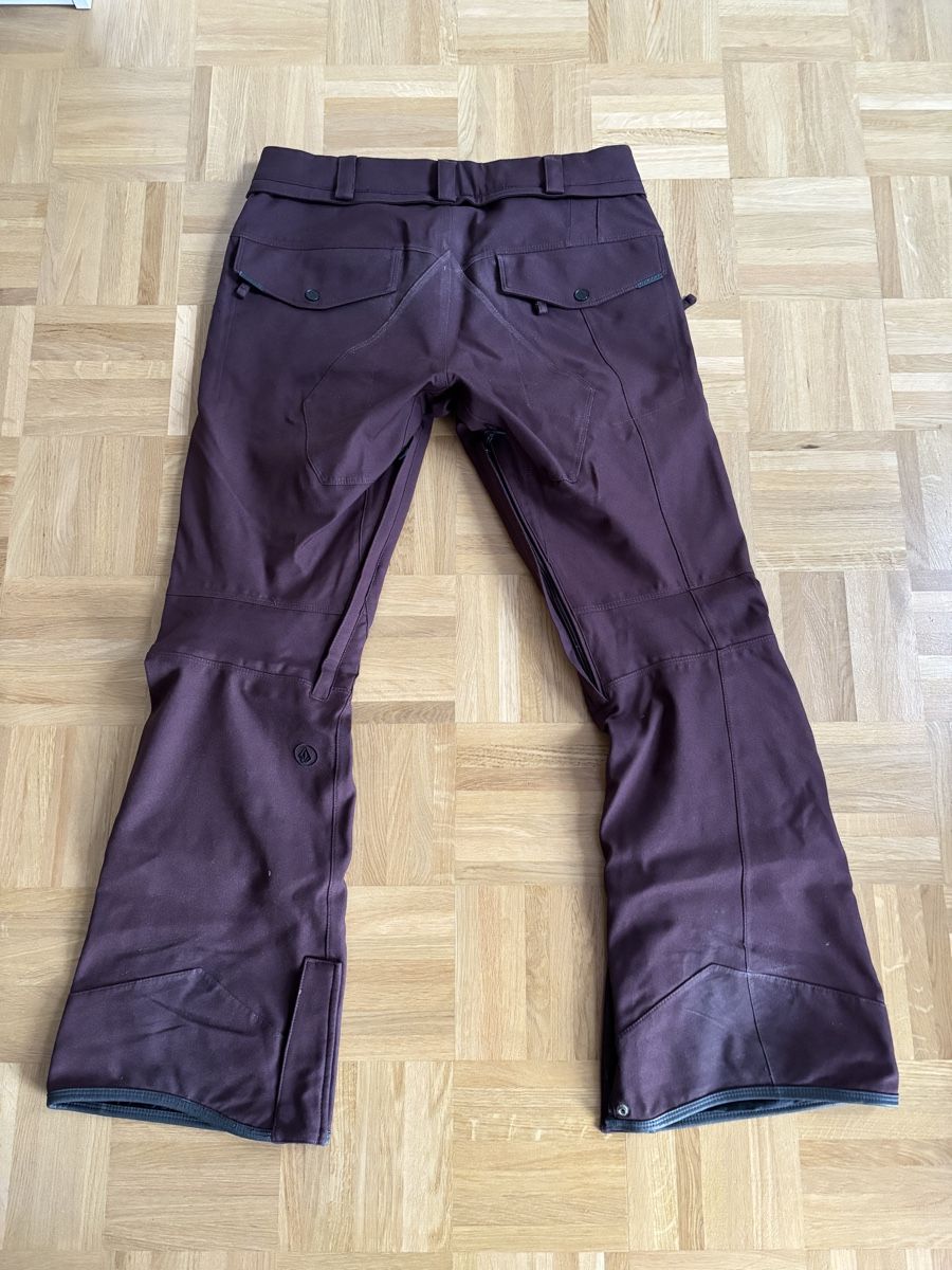 Volcom Hosen: Skihosen / Snowboardhosen – Gebraucht aus Basel von rebecca_b 1