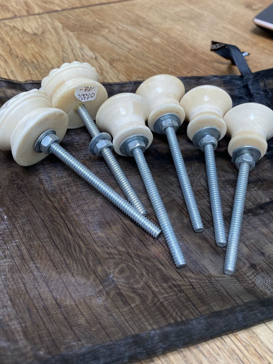 Tutte le decorazioni: 6 Möbelknöpfe, beige – Nuovo (secondo la descrizione) da Thalwil venduto da Alice015 3