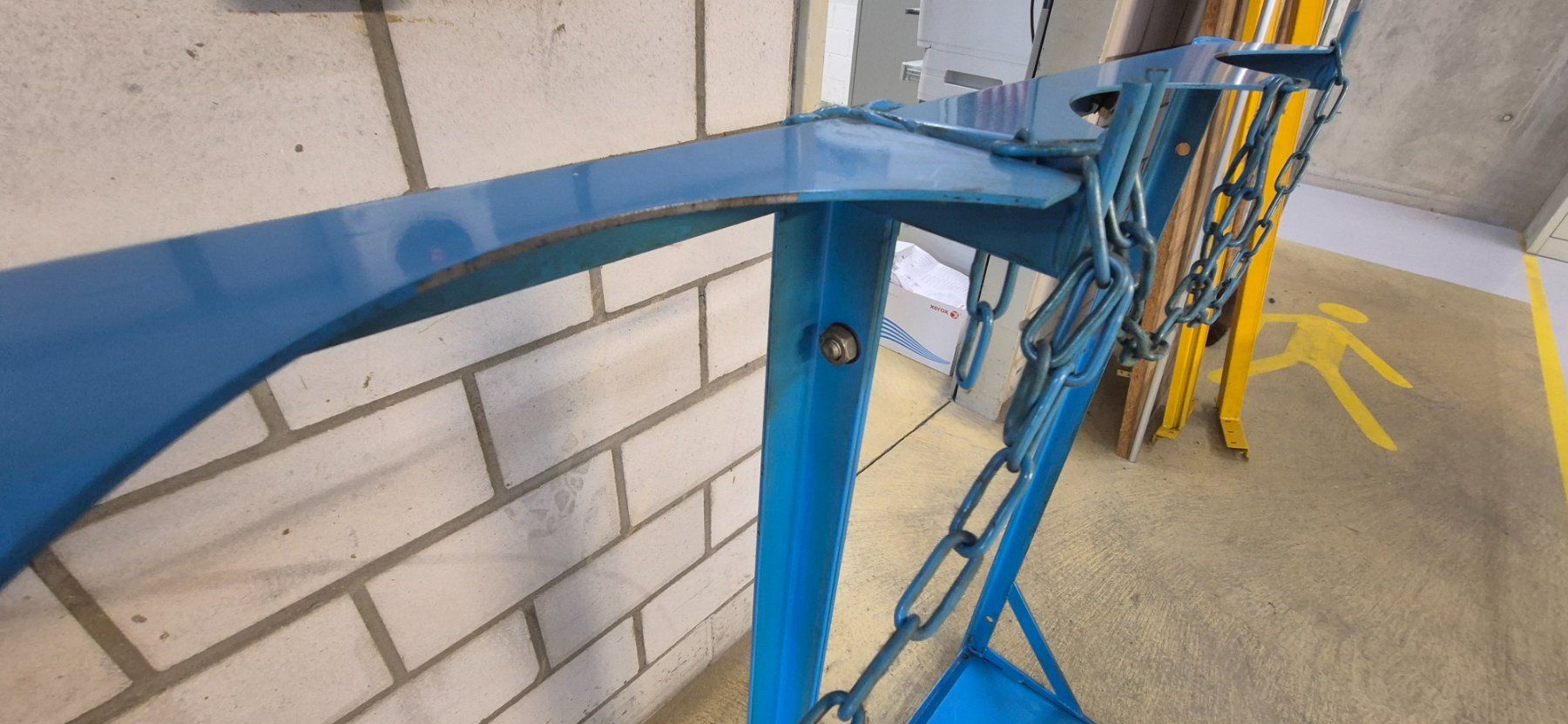 Portabottiglie: Gasflaschenständer – Usato da Rikon im Tösstal venduto da troedlermueller 2