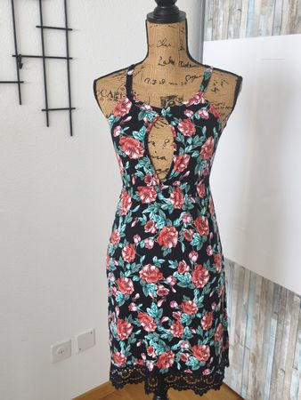 Tezenis Kleid schwarz mit Blumenmuster und Spitze S