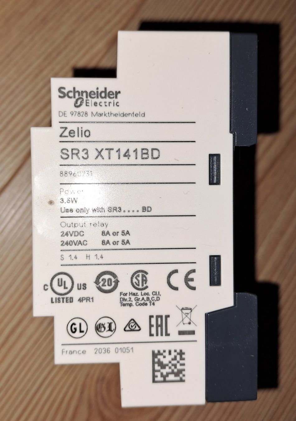 Schneider Componenti elettronici: Schneider Zelio SR3 – Nuovo e nell'imballaggio originale da Les Reussilles venduto da Christoph2048 4