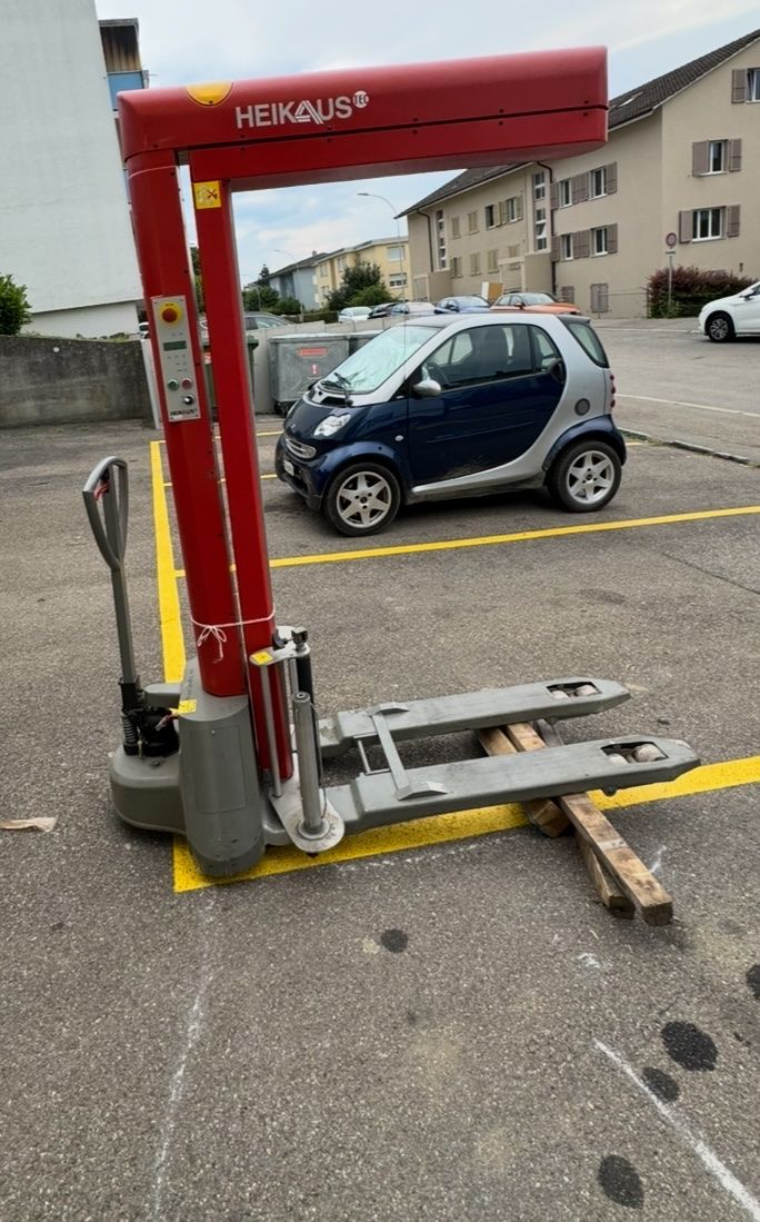 Macchine rilegatrici: Macchina per l'imballaggio di bagagli e pacchi – Usato da Grenchen venduto da faz_qgf2