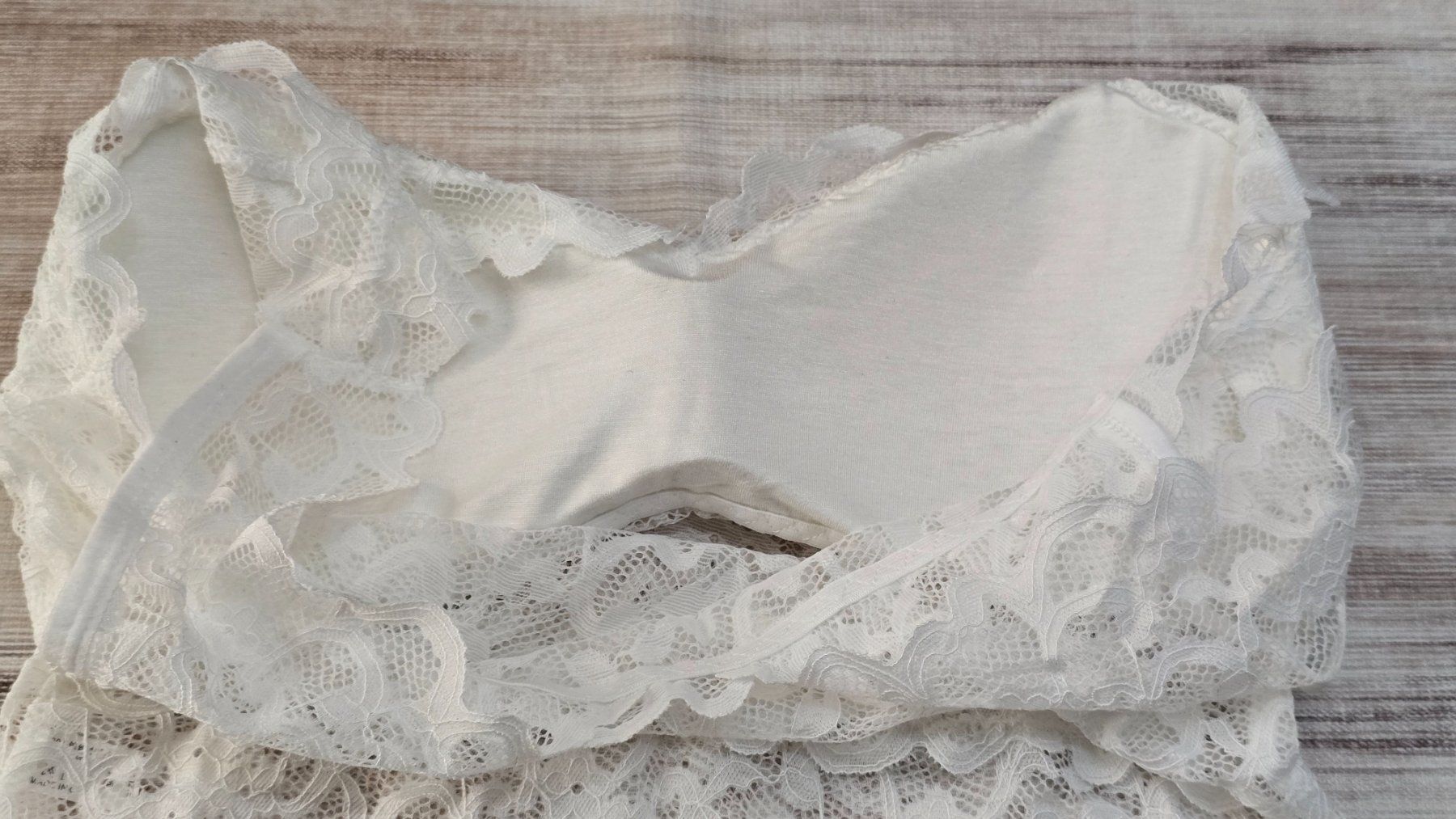 Top: 💖 Spitzen-Top - M - Angel Core / Soft Aesthetic – Nuovo (secondo la descrizione) da Thalwil venduto da VitaMini 2