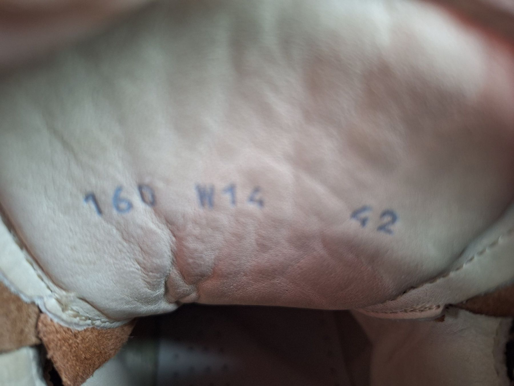 Scarpe da uomo: TITLIS LEDERWANDERSCHUHE VIBRAM GR 42 – Usato da Huttwil venduto da Kunterbuntli 3