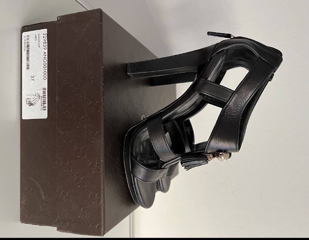 Scarpe da donna: Gucci Sandalen gr.37 – Usato da Steffisburg venduto da bhavi 1