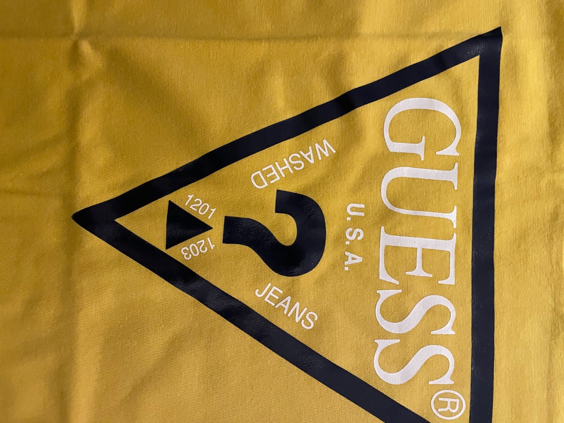 Guess Camicie, T-shirt & Polo: Guess T-shirt – Usato da Zürich venduto da Ivona3 3