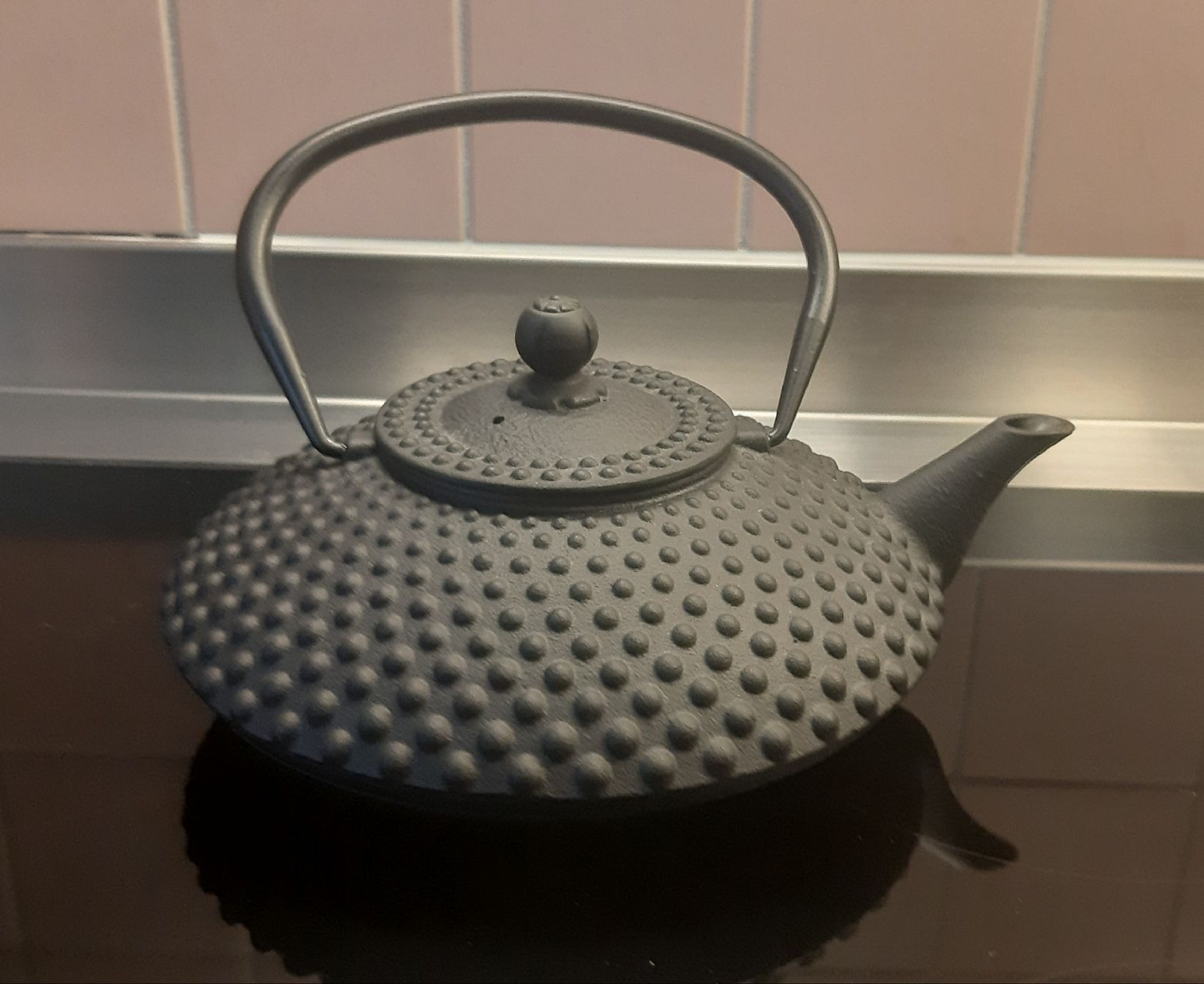 Teiere: Gusseisen Teekanne NEU – Nuovo e nell'imballaggio originale da Zürich venduto da Venecia25 1