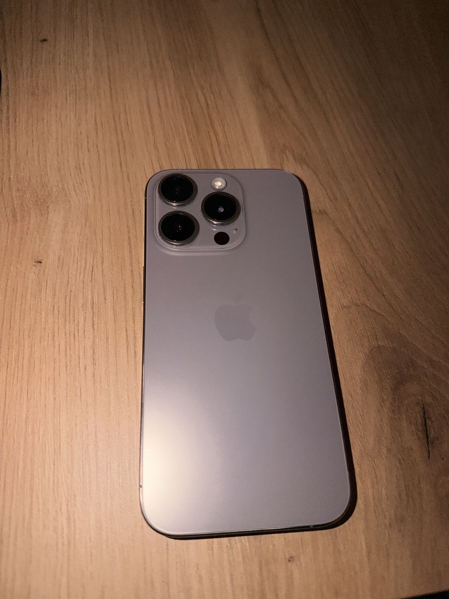 Apple Telefoni cellulari / Smartphones: Iphone 15 Pro 128Gb – Usato da Langenthal venduto da jet_8bjr 1