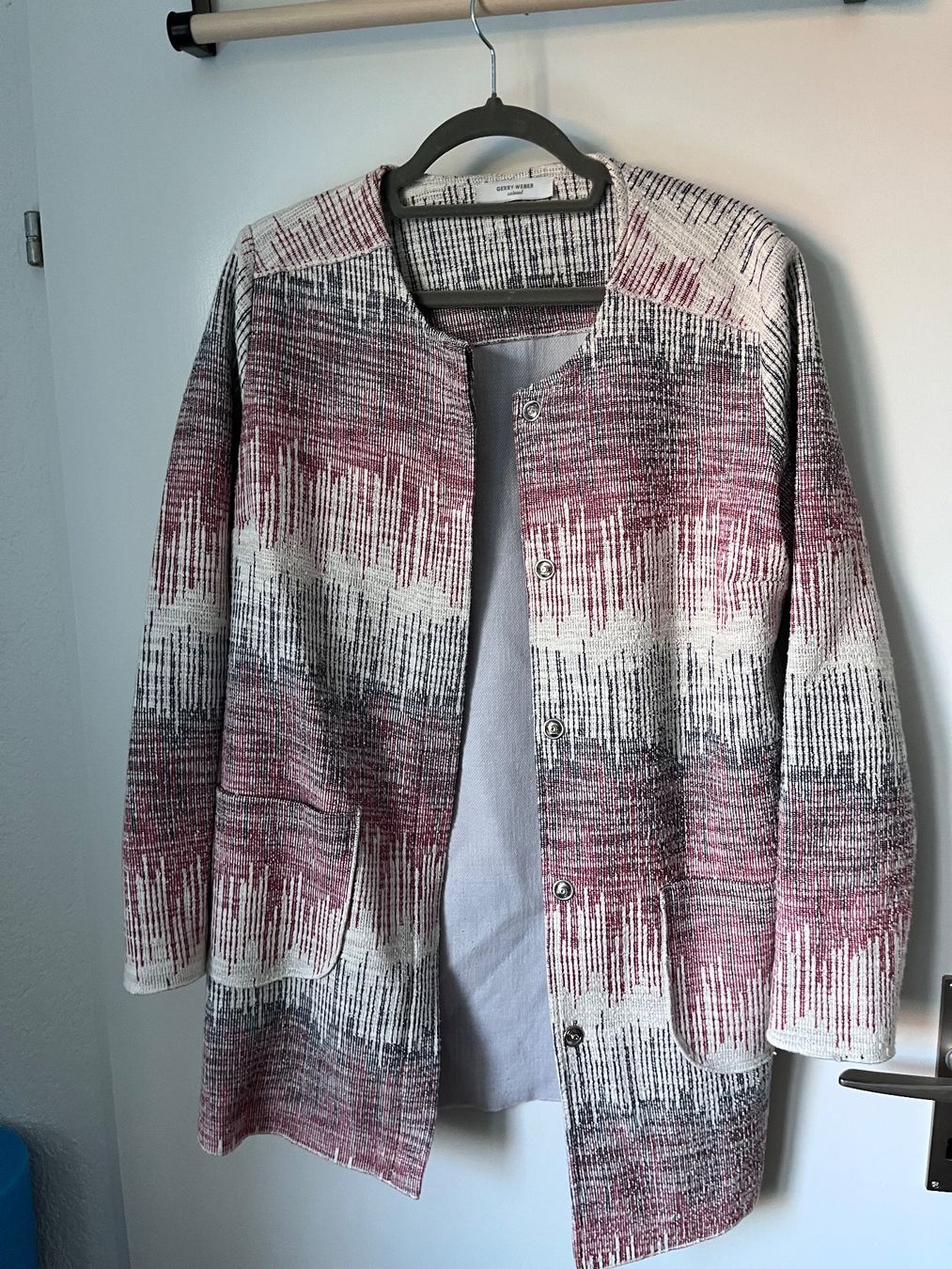 Gerry Weber Giacche: Gerry Weber Casual: Leichte jacke, Gr. 38/40 – Usato da Baar venduto da DealDiHei