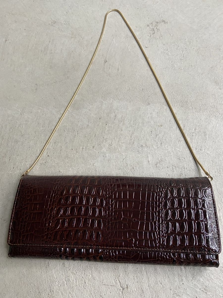 Taschen für Damen: Lederclutch mit goldener Kette – Gebraucht aus Zürich von Eves.vintage.element 3
