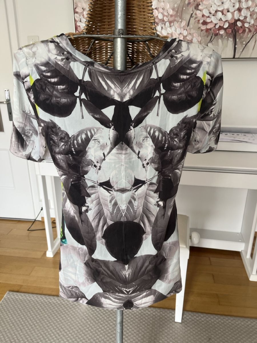 Marc Cain Top: Seidentop von Marccain, No. 1 – Usato da Solothurn venduto da Bobesch08 3