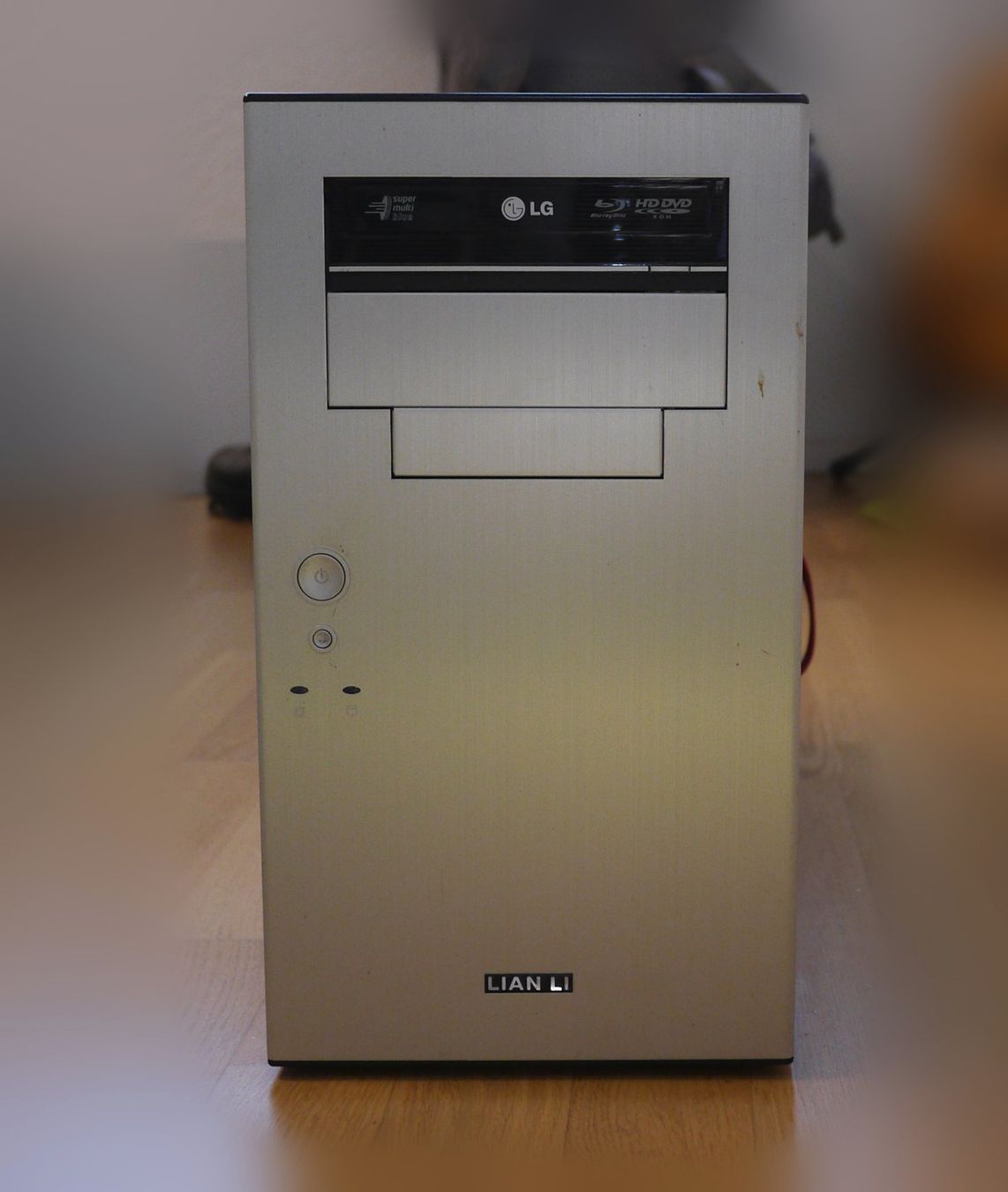 PCs: Windows Kompatibler Midi Tower PC – D'occasion à Dietwil par deneb26