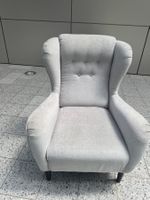 Gemütlicher Ohrensessel, hellgrau, neuwertig & bequem!