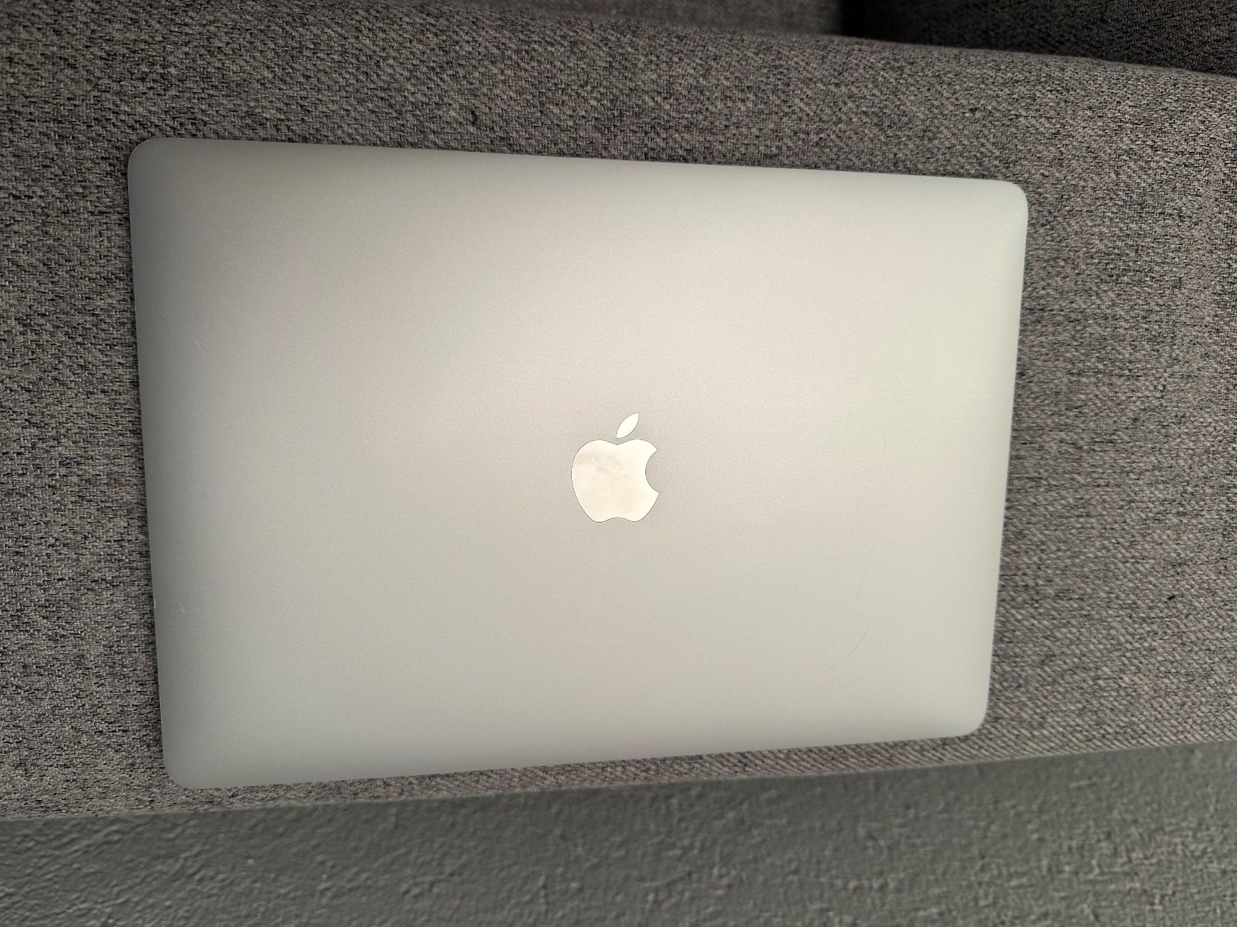 Apple Notebook: Macbook Air 2019 (silber) – Usato da Langenthal venduto da beli-1980 2