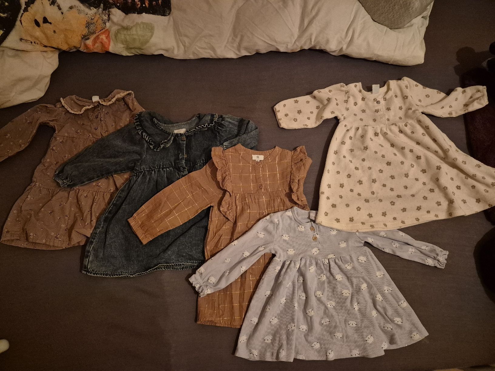 Lotti & Set di vestiti: Kleider Set Mädchen 86/92 – Usato da Uster venduto da panda_leptir 4