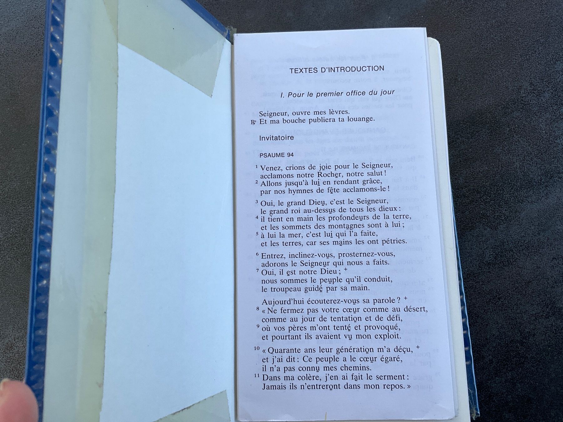 Bücher: Livre Prière du temps présent Religieux – Gebraucht aus Avenches von Lactobacille 2