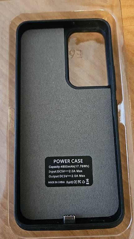 Cover & Protezioni schermo: Battery Case für Galaxy S22 – Usato da Pieterlen venduto da Tobias2011 1