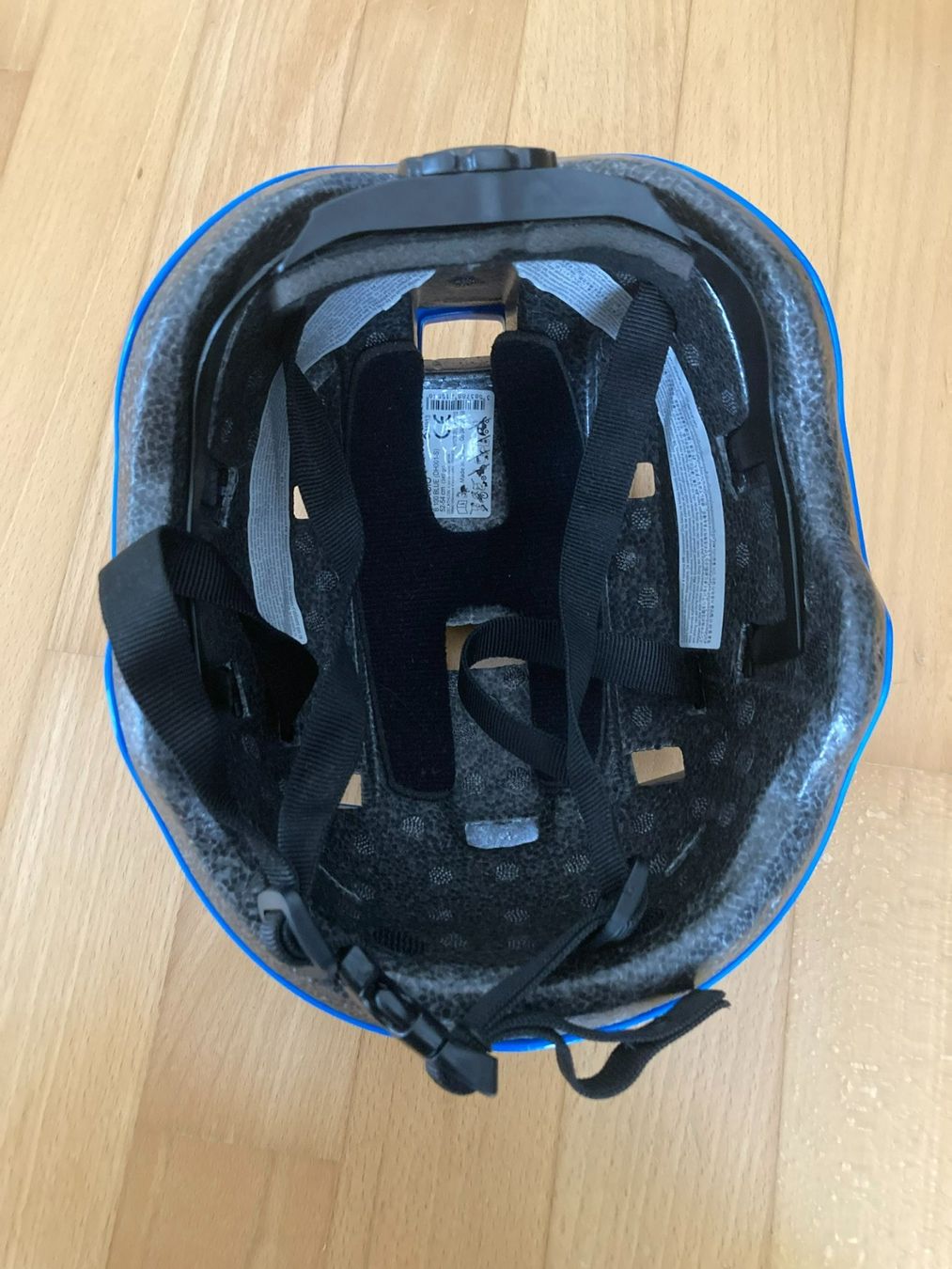 Caschi: Helm blau "Oxelo" – Usato da Muttenz venduto da Juvenile33 3