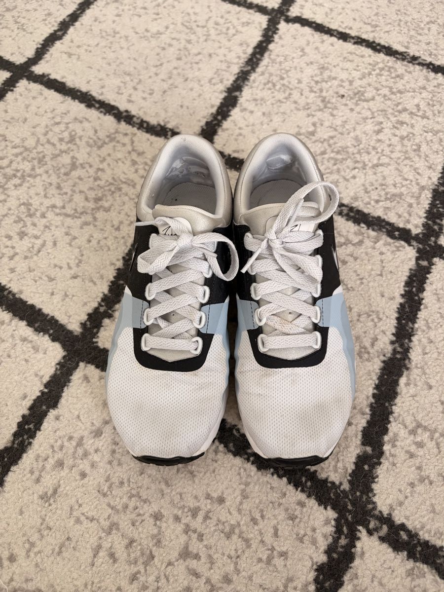 Nike Scarpe da donna: Nike Air Max Zero – Usato da Bussigny venduto da LabiZaule 1