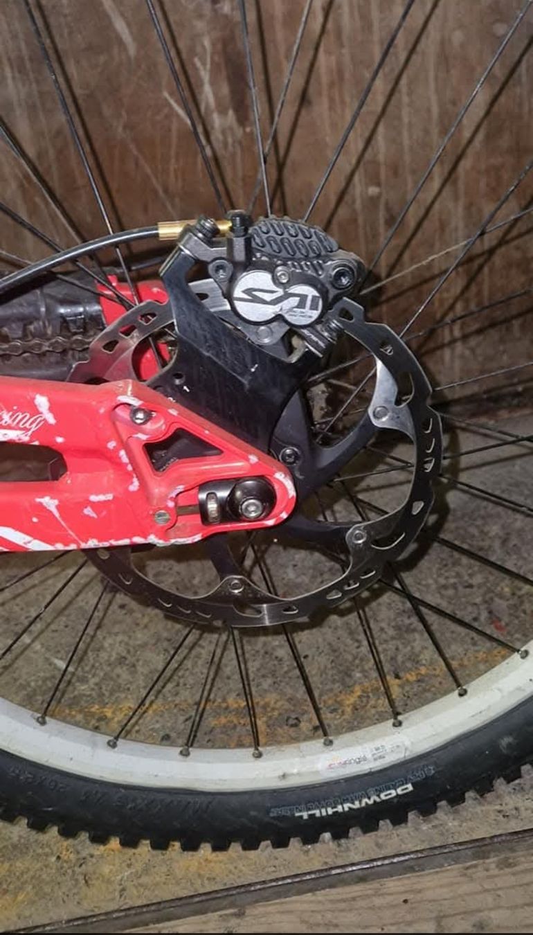 Commencal Biciclette: Downhill Bike Commencal – Usato da Murg venduto da mar_t7qy 1