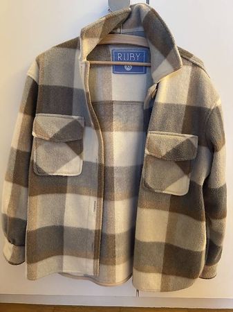 Karierte Herbstjacke