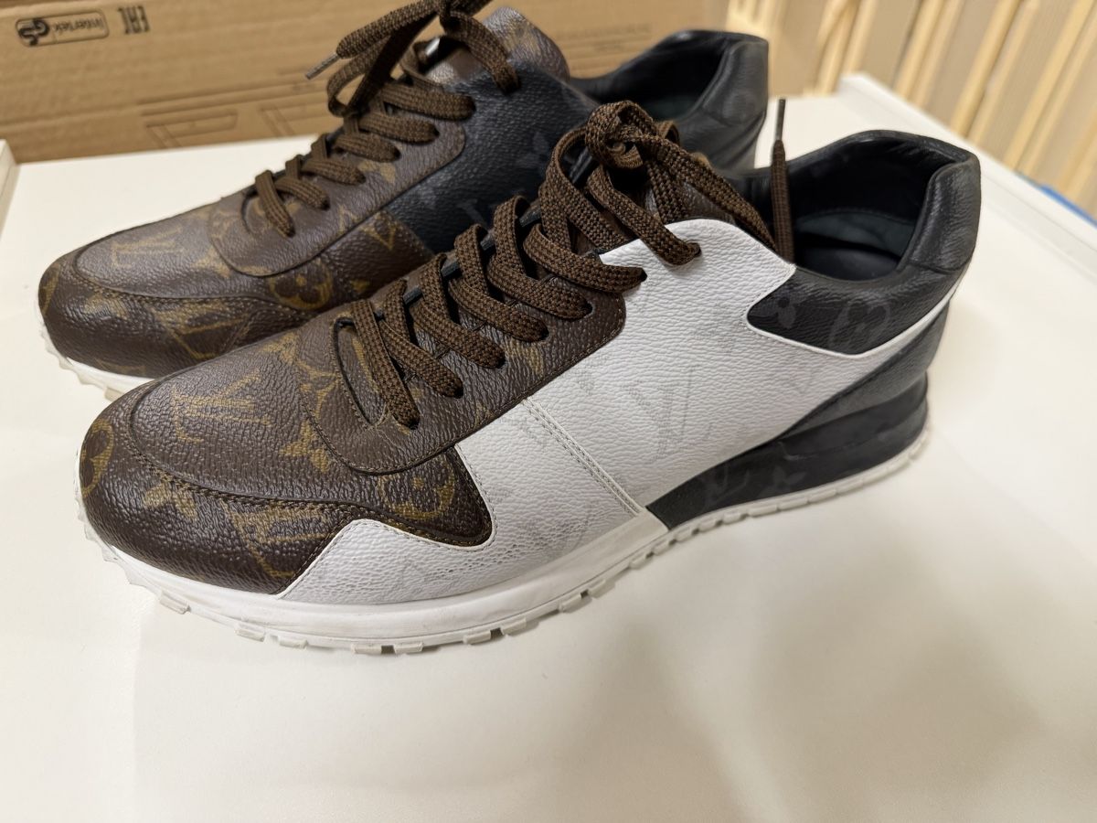 Louis Vuitton Chaussures hommes: Louis Vuitton Sneaker Leather Brown Black – D'occasion à Mörschwil par Blastoise 1