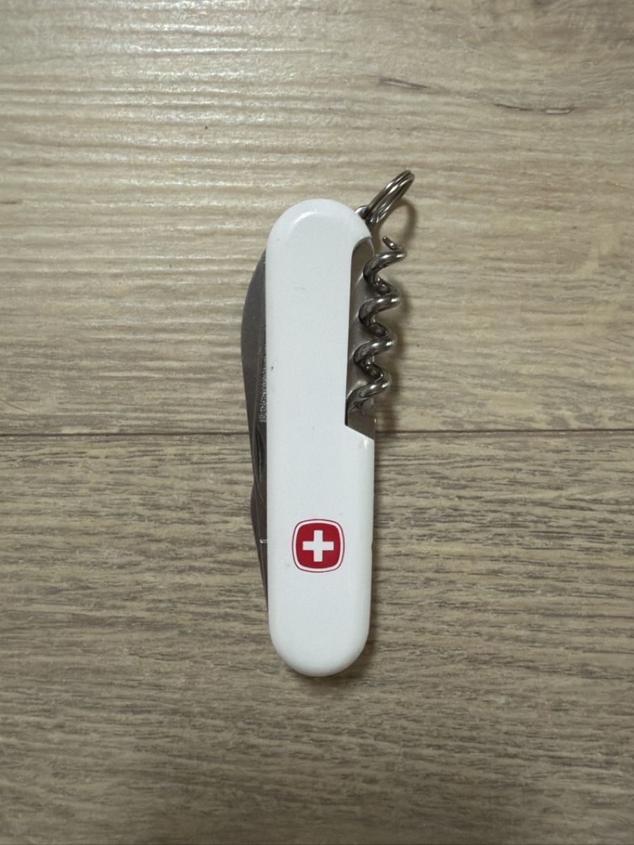 Wenger Taschenmesser: Wenger Taschenmesser, Weiss – Gebraucht aus Sarmenstorf von Nathaliie_21 1