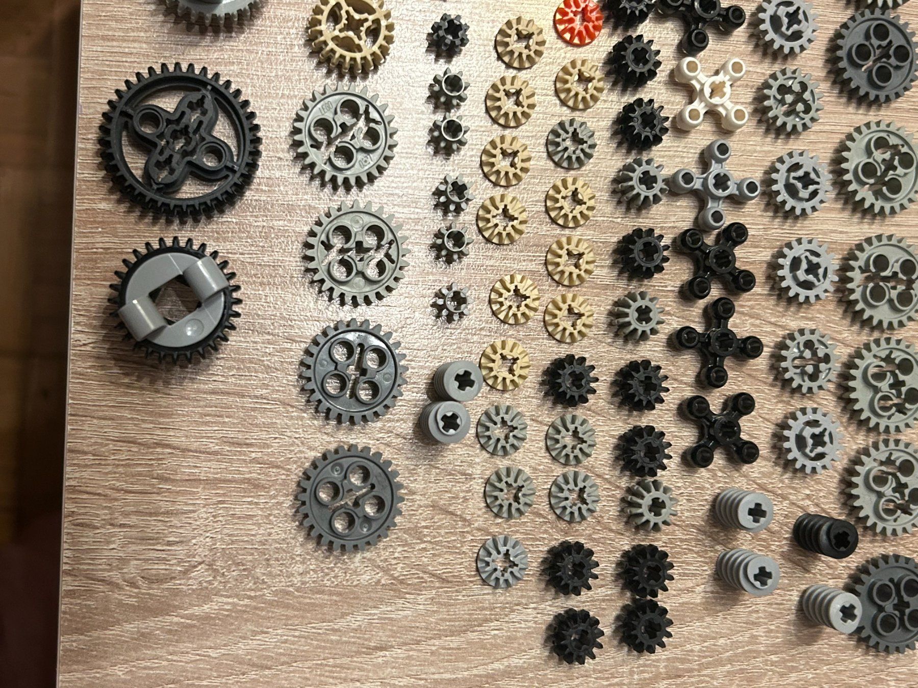 Lego Spielzeuge: 124 verschiedene Lego Technik Zahnräder – Gebraucht aus Volketswil von Daniel68ernst 3