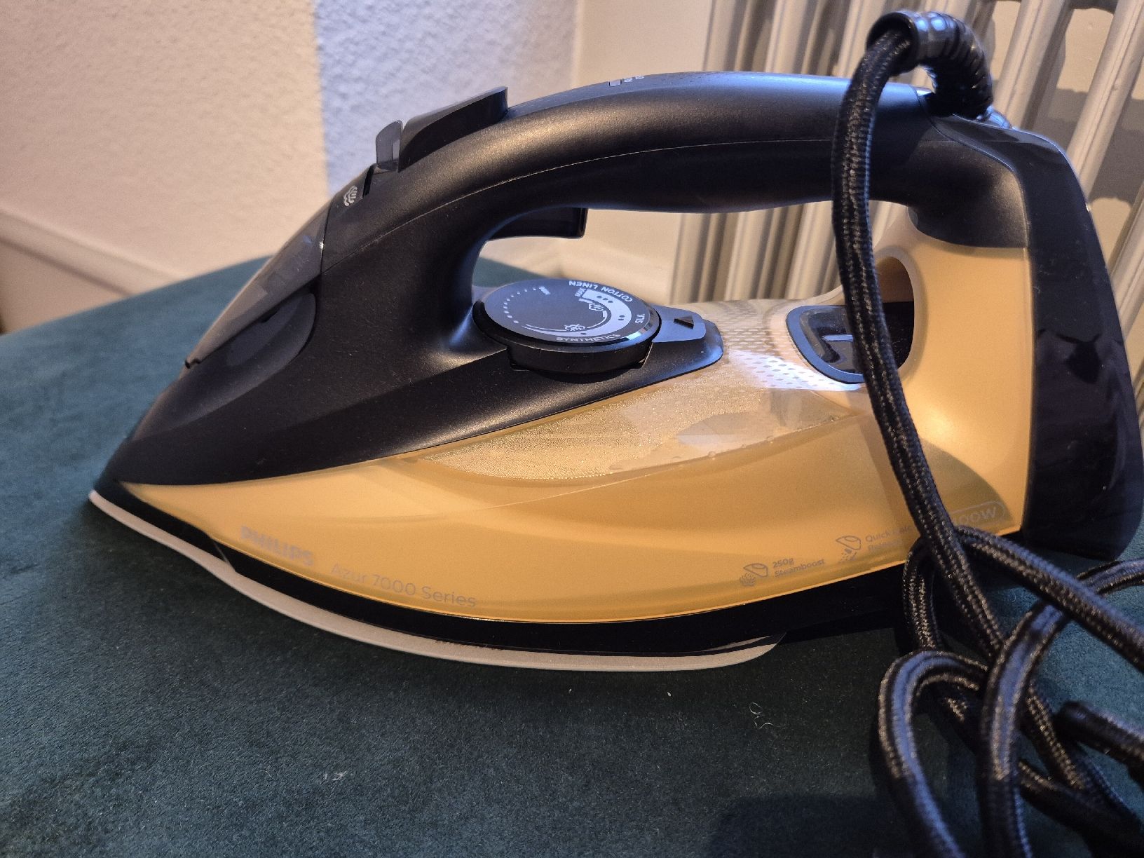 Philips Ferri da stiro: Philips DST7040/81 2400 W, 250 g/min – Nuovo (secondo la descrizione) da Zürich venduto da habluetzels 1