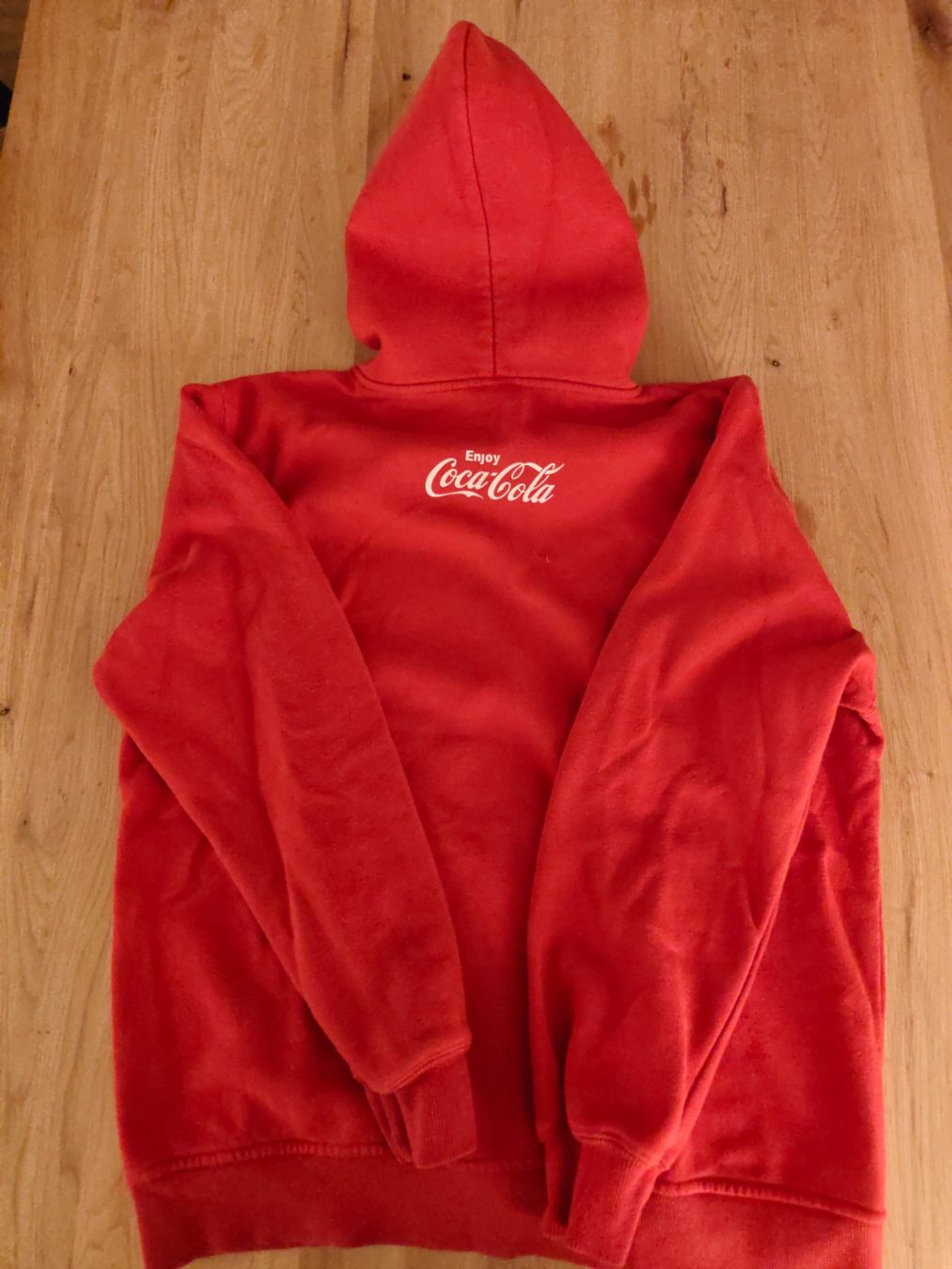 Maglioni & Felpe: Coca-Cola Kapuzenpullover rot mit weissem Logo – Usato da Forst venduto da Ramonnoel 3