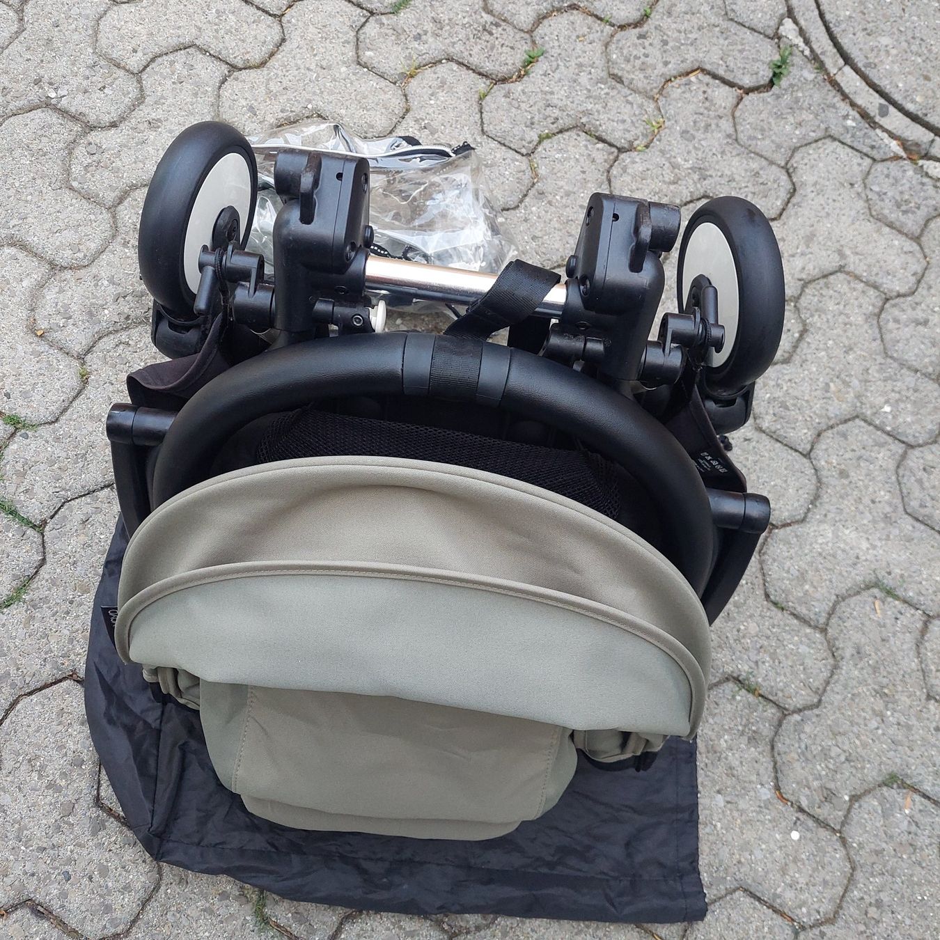 Babyzen Poussette: Buggy Babyzen Yoyo2 Oliv – D'occasion à Belp par masterdriftking 9