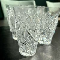 6 elegante Trinkgläser mit aufwendigem Schliff