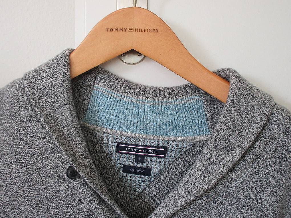 Tommy Hilfiger Jacken: Neue Tommy Hilfiger Soft Wool Strickjacke, Grösse S – Neu (gemäss Beschreibung) aus Zug von roche72 2