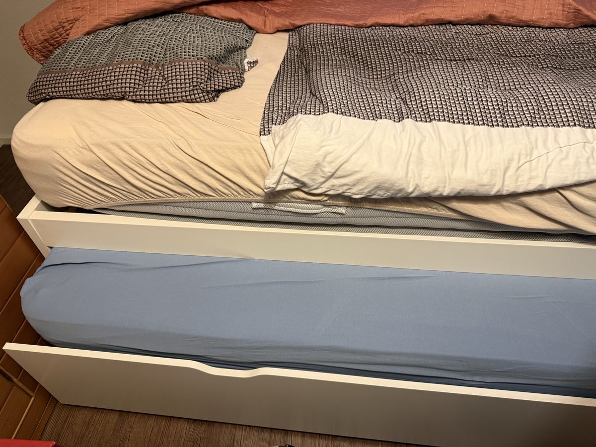 Betten: Ausziehbett, weiss, – Gebraucht aus Gachnang von redalf 2