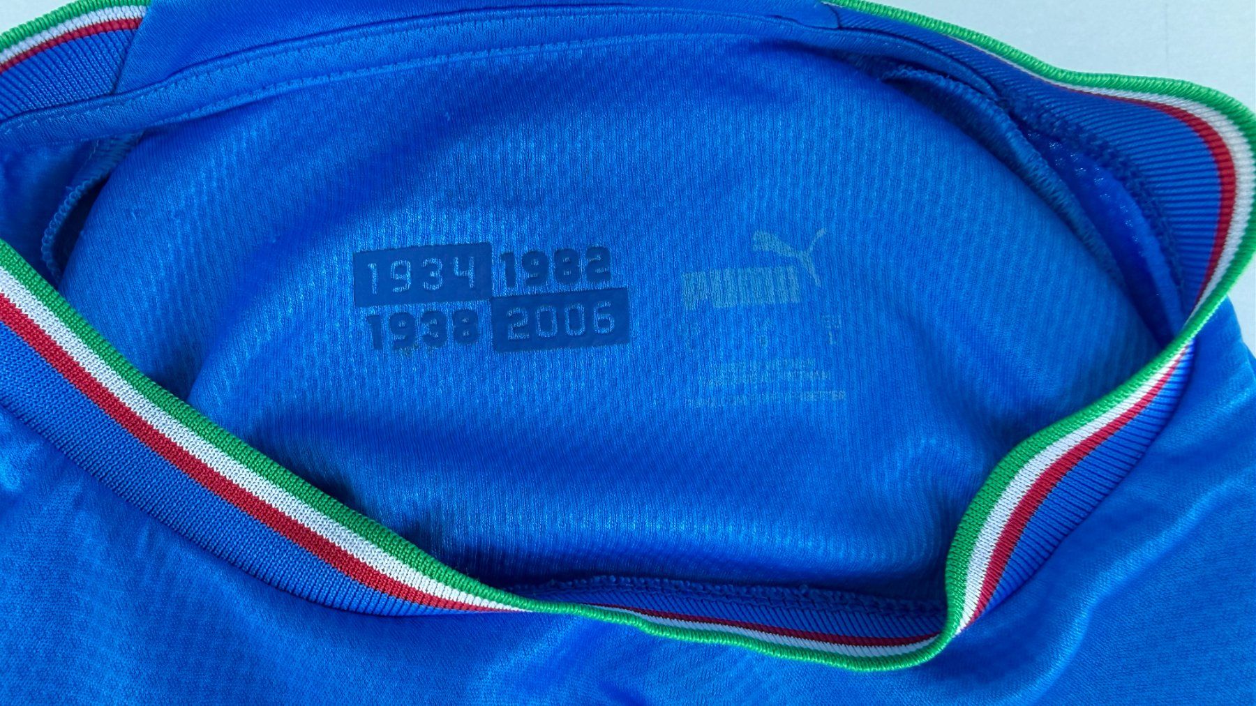 Puma Canottiere & Pantaloni: Maillot Italie Puma Bleu – Usato da Thônex venduto da Suisse.Shopping 9