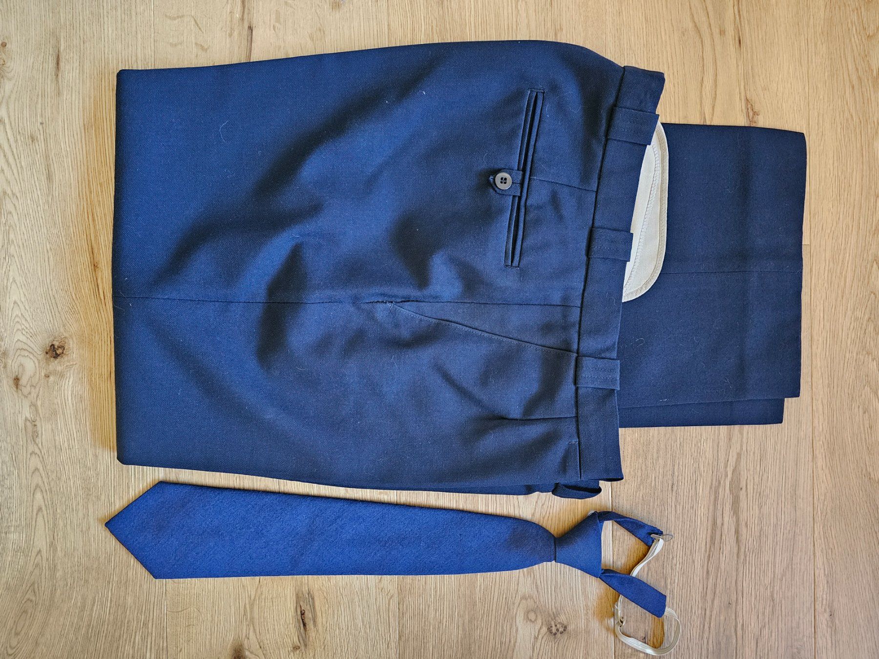 Swissair Uniformen: Swissair Uniform – Gebraucht aus Kaufdorf von Sj1 1